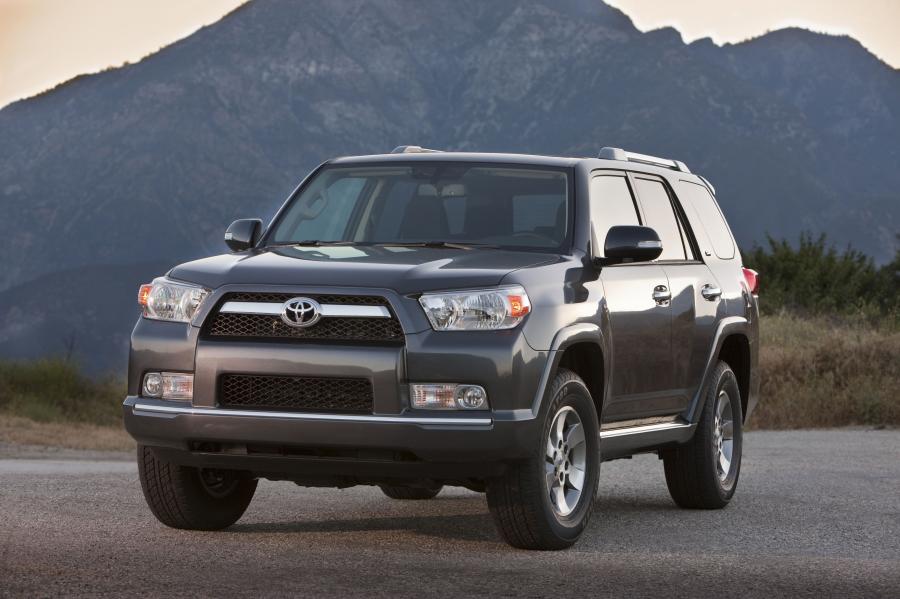  Toyota 4Runner 2010 года  (фото 72 из 84)